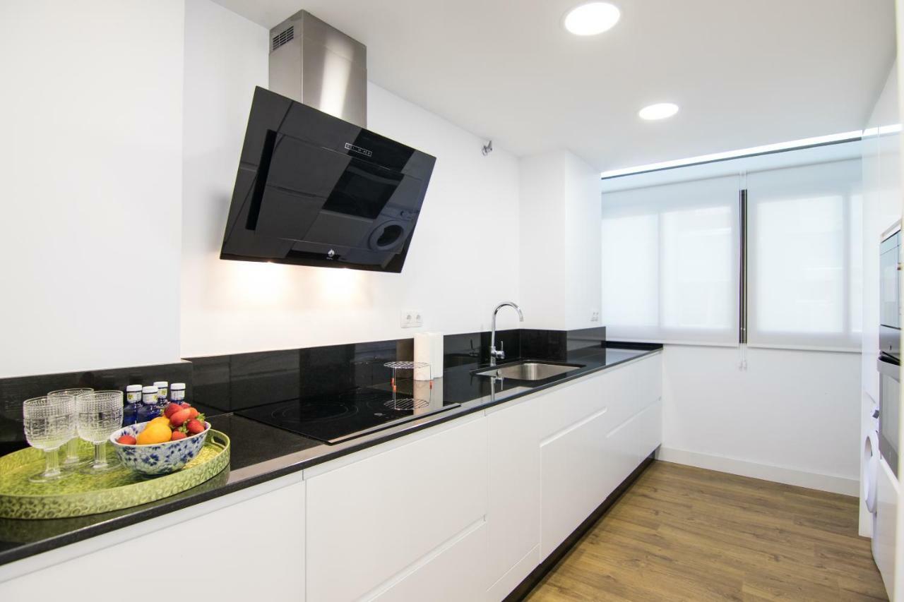 Homeforguest Stylish And Modern Apartment Overlooking Las Canteras Las Palmas de Gran Canaria Zewnętrze zdjęcie