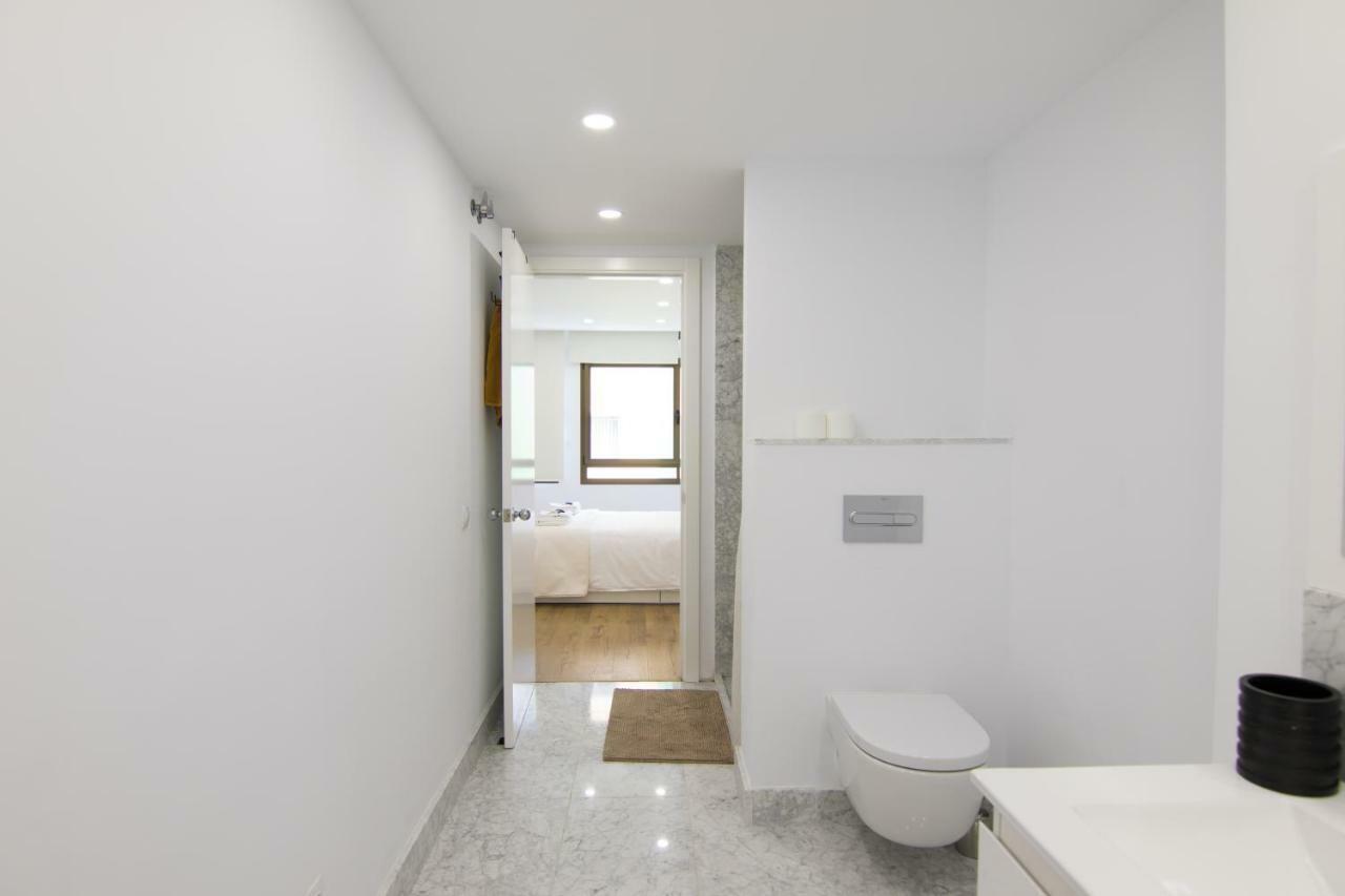 Homeforguest Stylish And Modern Apartment Overlooking Las Canteras Las Palmas de Gran Canaria Zewnętrze zdjęcie