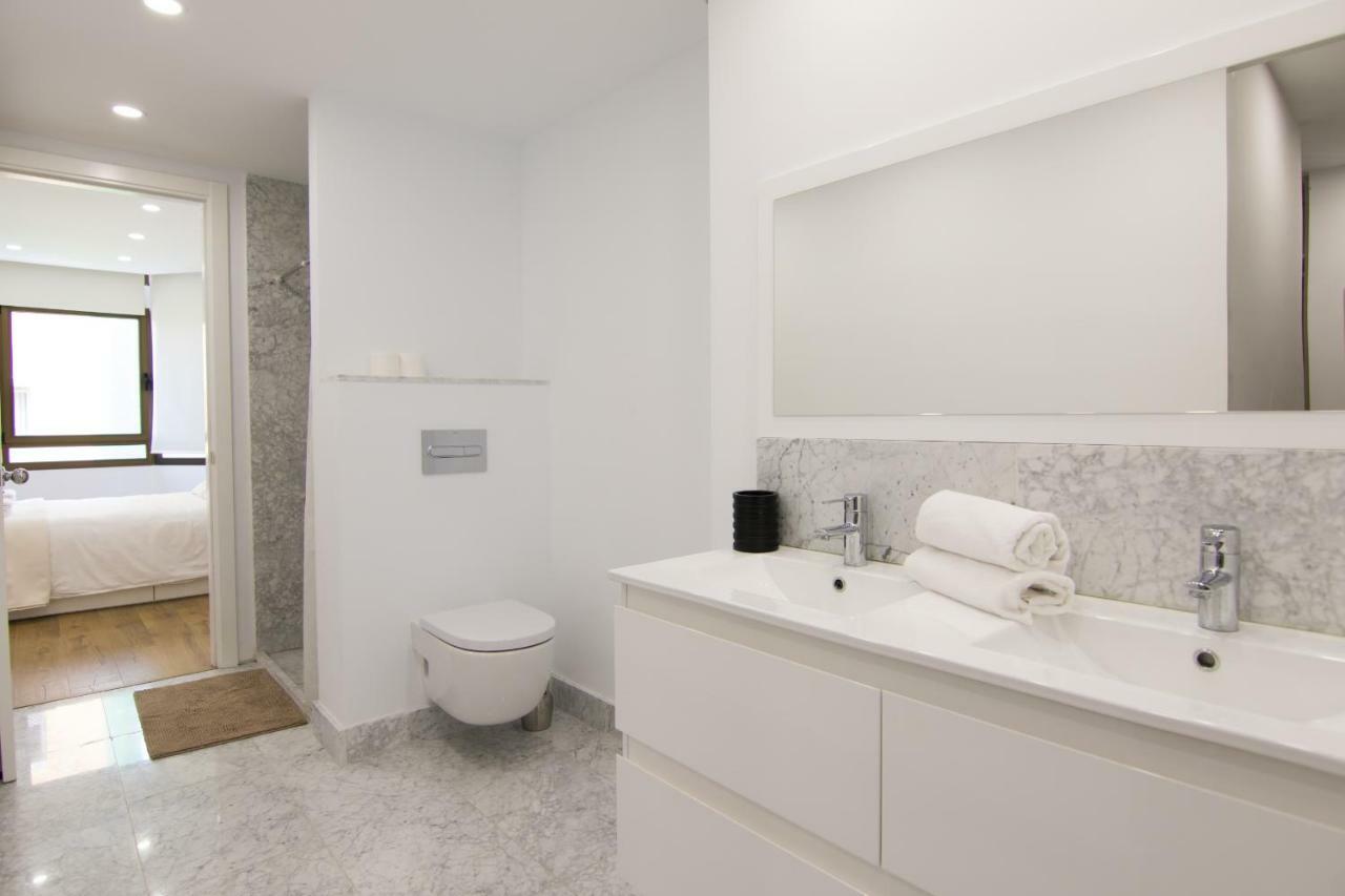 Homeforguest Stylish And Modern Apartment Overlooking Las Canteras Las Palmas de Gran Canaria Zewnętrze zdjęcie
