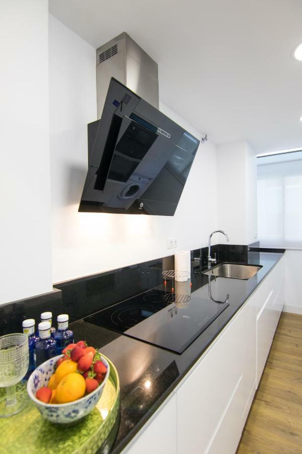 Homeforguest Stylish And Modern Apartment Overlooking Las Canteras Las Palmas de Gran Canaria Zewnętrze zdjęcie