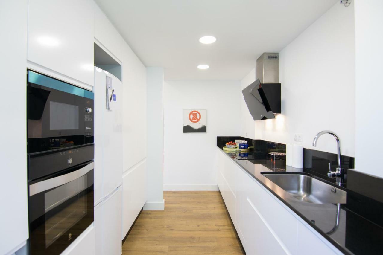 Homeforguest Stylish And Modern Apartment Overlooking Las Canteras Las Palmas de Gran Canaria Zewnętrze zdjęcie