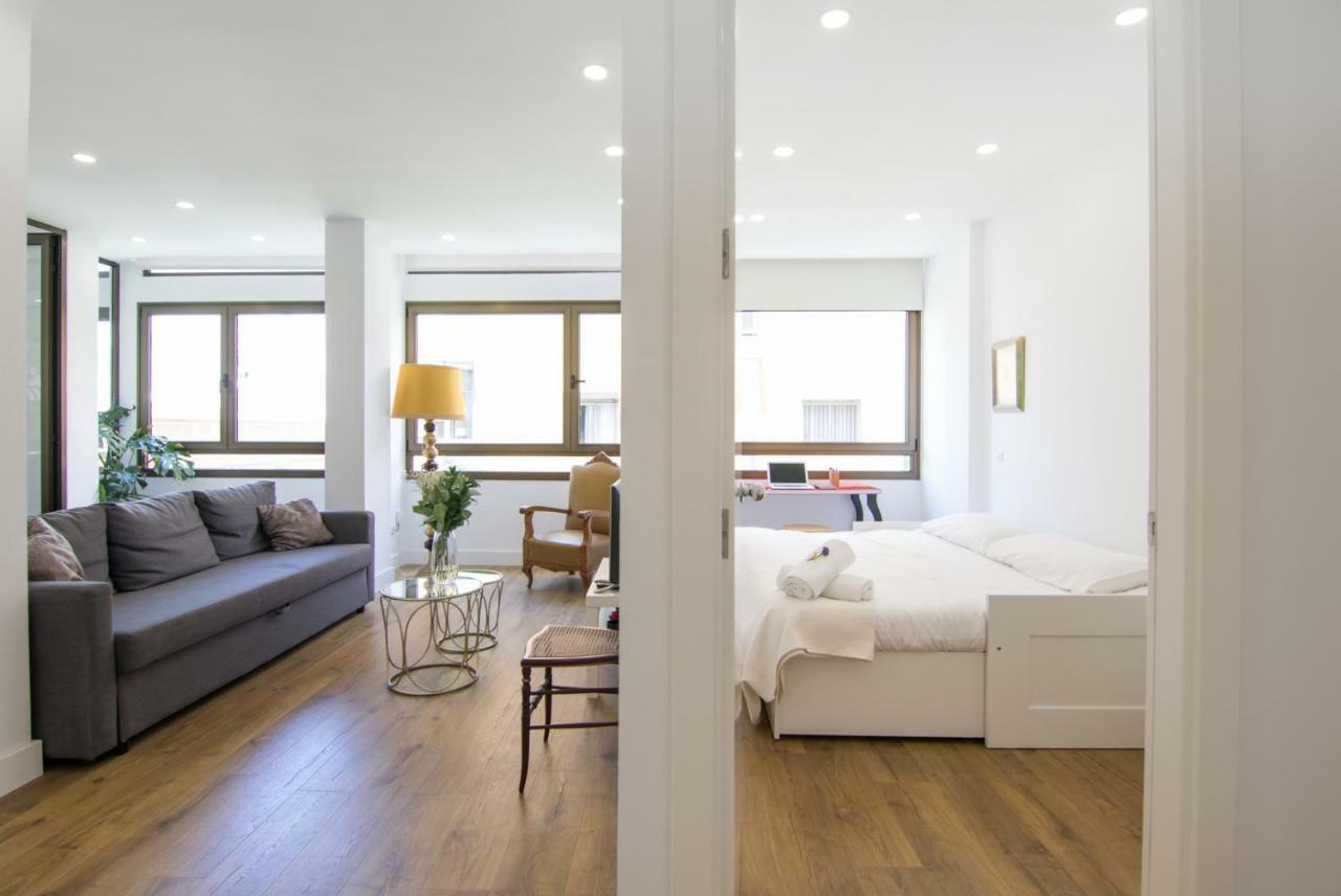 Homeforguest Stylish And Modern Apartment Overlooking Las Canteras Las Palmas de Gran Canaria Zewnętrze zdjęcie