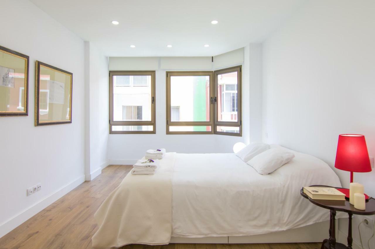 Homeforguest Stylish And Modern Apartment Overlooking Las Canteras Las Palmas de Gran Canaria Zewnętrze zdjęcie